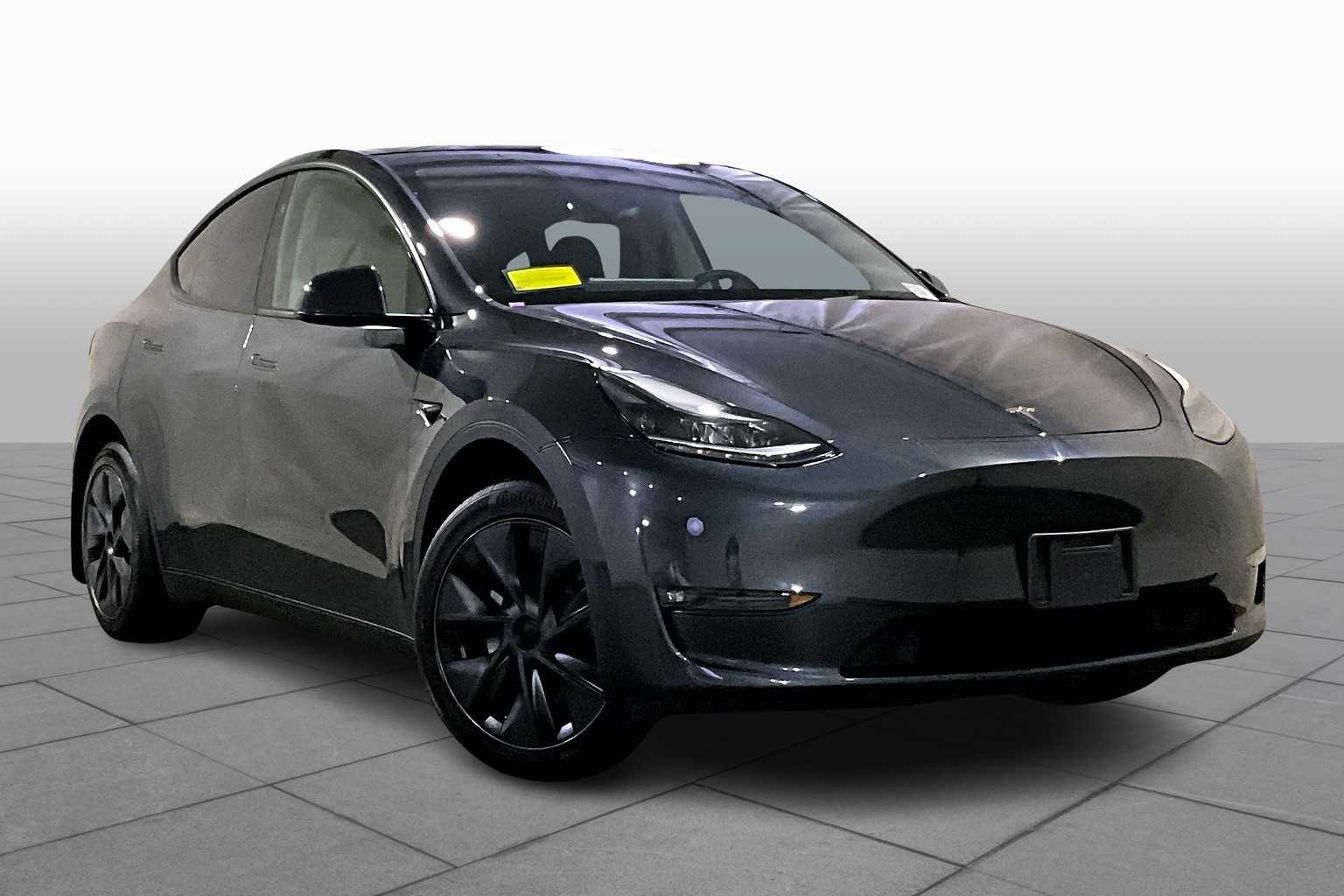 Used 2024 Tesla Model Y Long Range with VIN 7SAYGDEE8RF201639 for sale in Kansas City
