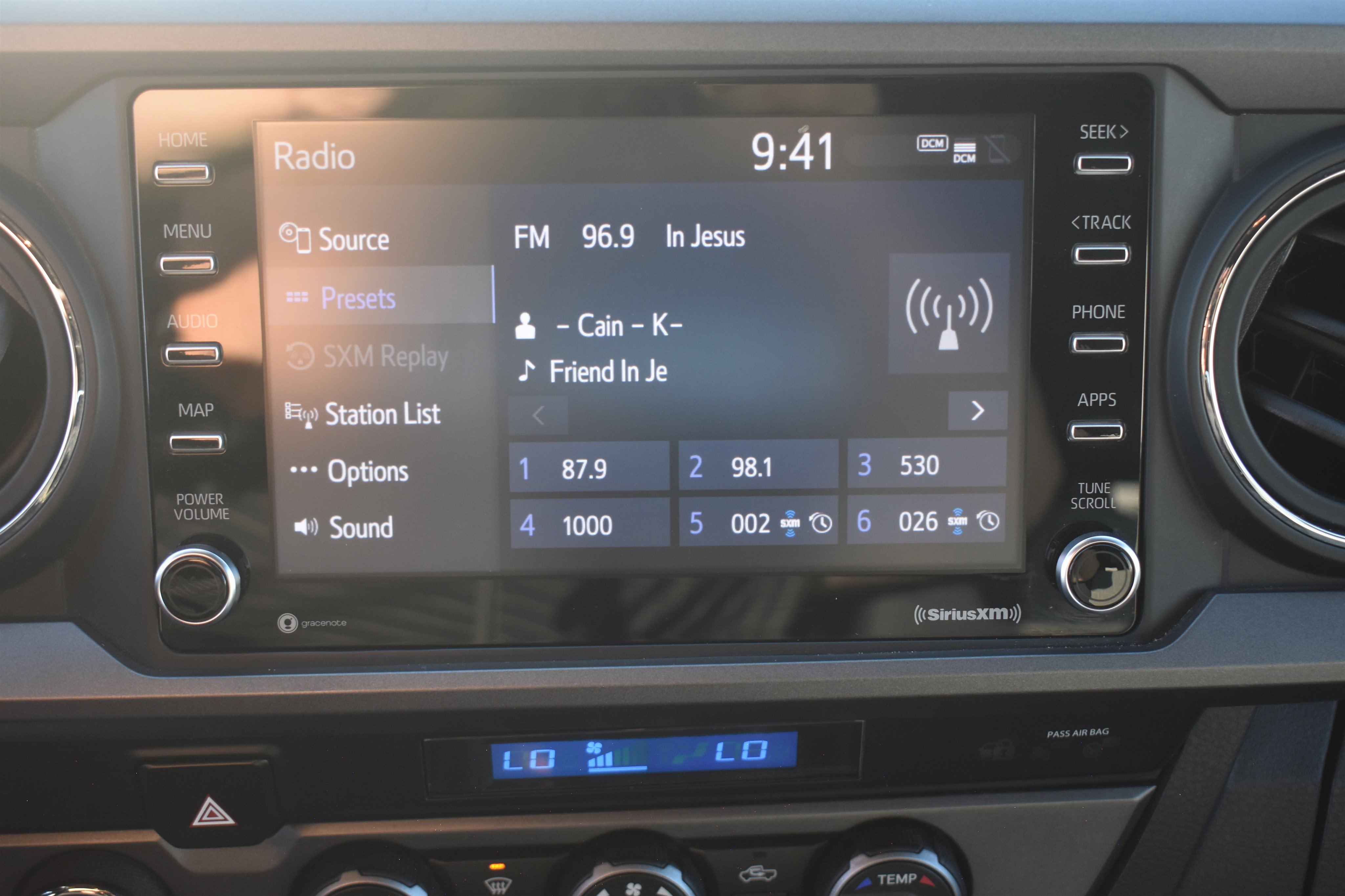 2023 Toyota Tacoma 4x4 SR5 photo 10