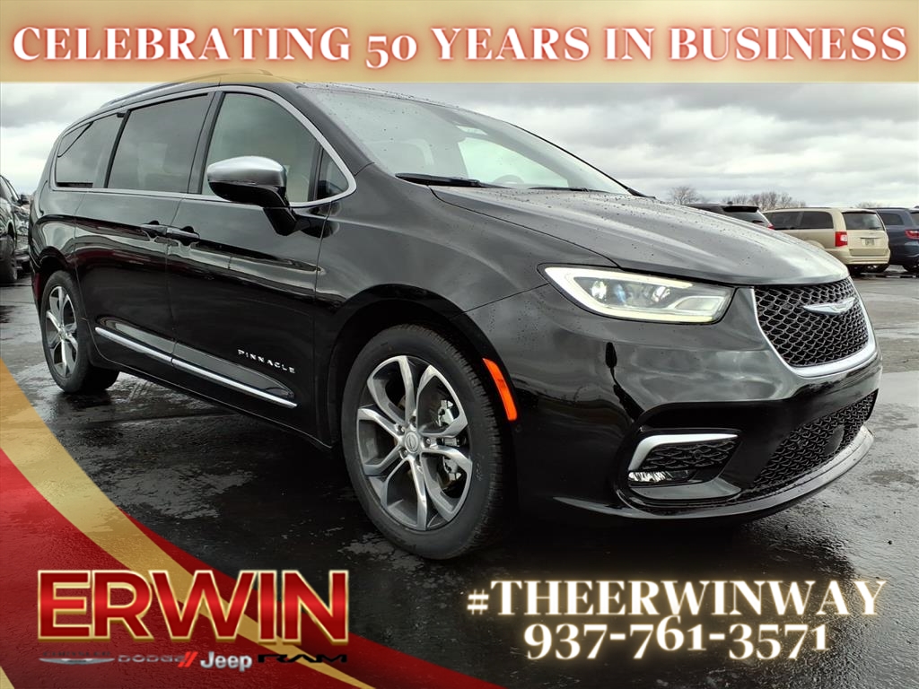 2026 Chrysler Pacifica Pinnacle's photo