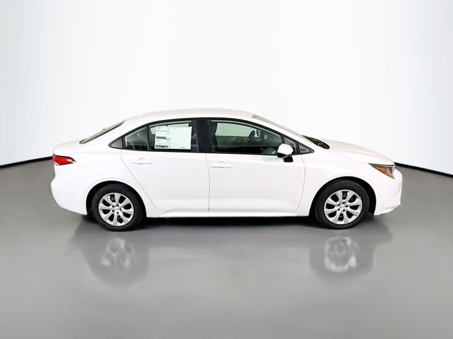 2026 Toyota Corolla LE photo 8