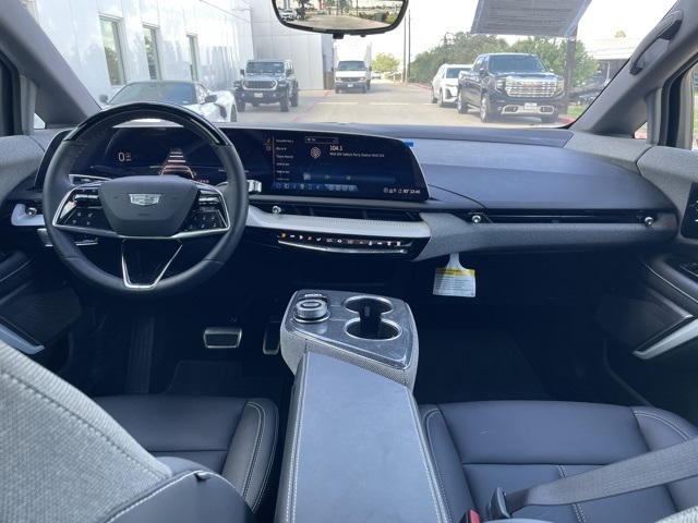 2025 Cadillac Optiq Luxury photo 15