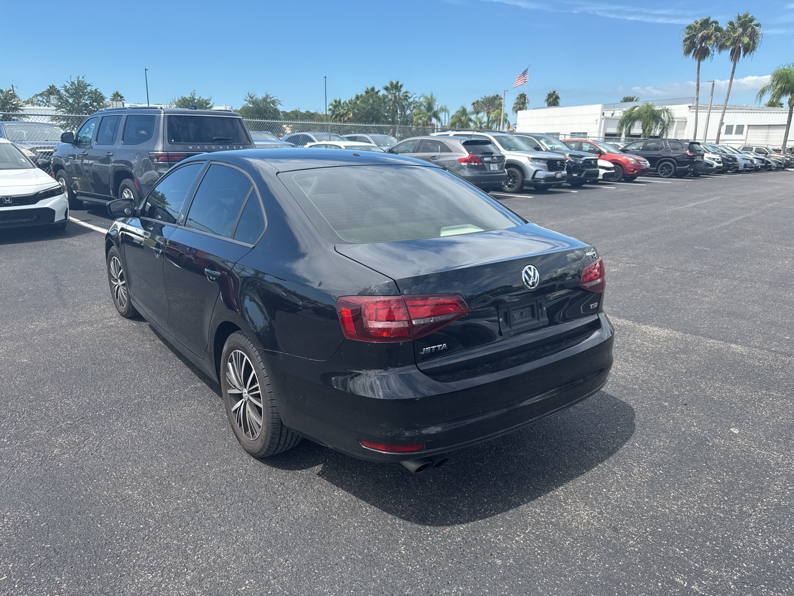 2018 Volkswagen Jetta Wolfsburg Edition photo 4