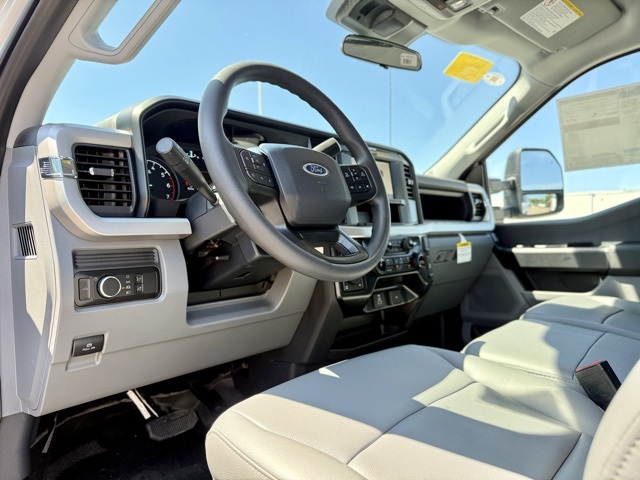 2025 Ford F-350 XL photo 14