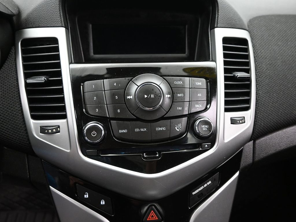 2014 Chevrolet Cruze photo 12