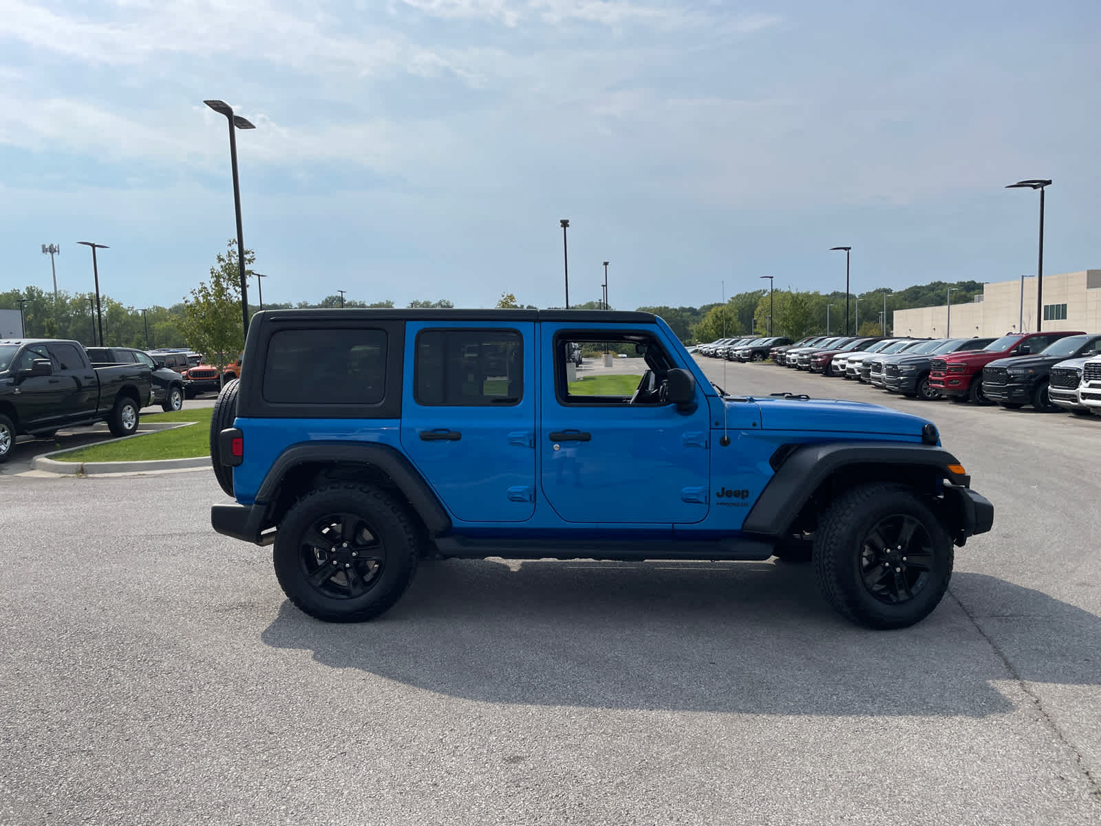 2022 Jeep Wrangler Unlimited Sport Altitude photo 10