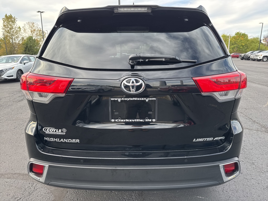 2018 Toyota Highlander Limited photo 2