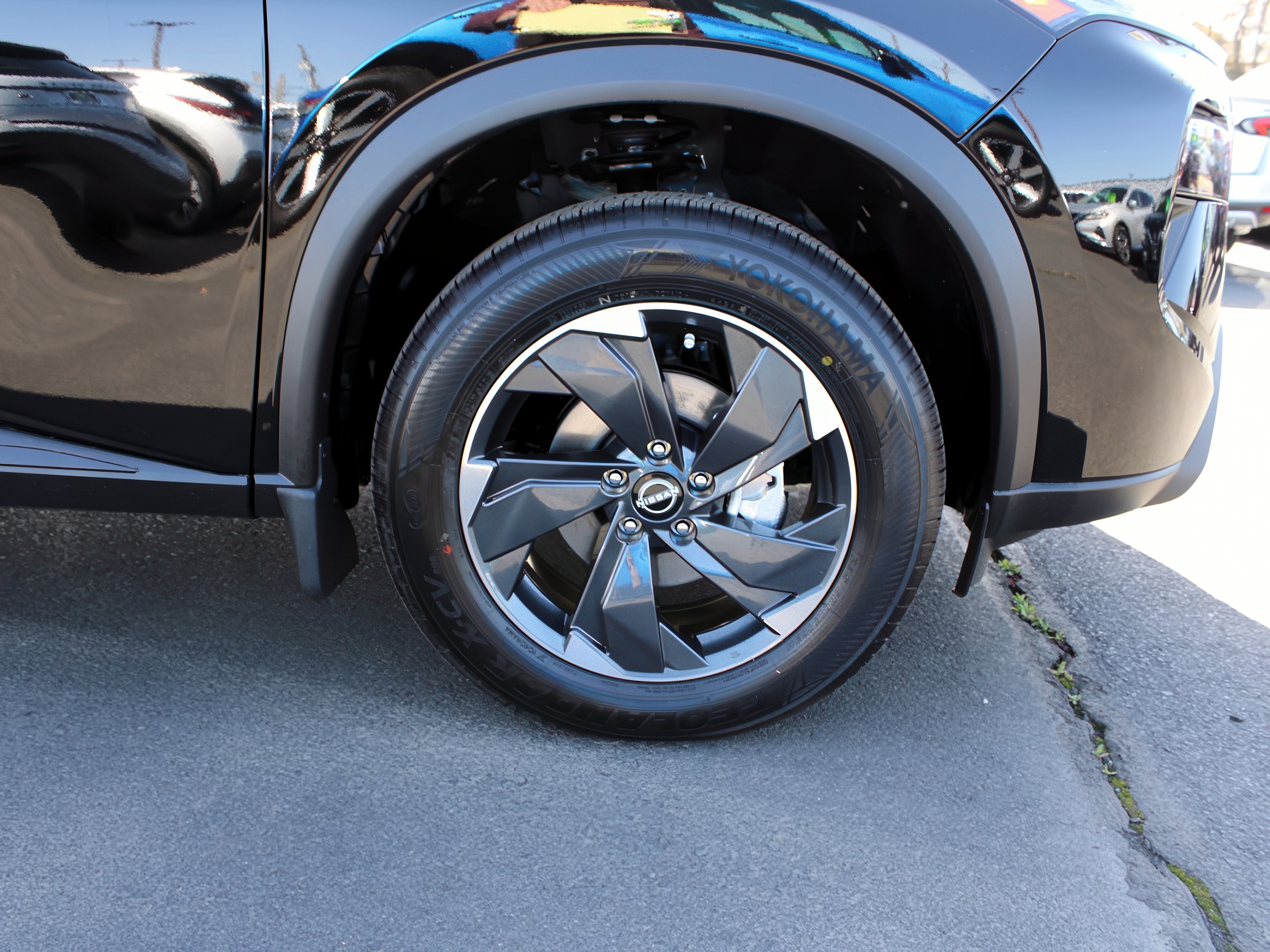2025 Nissan Rogue SV photo 30