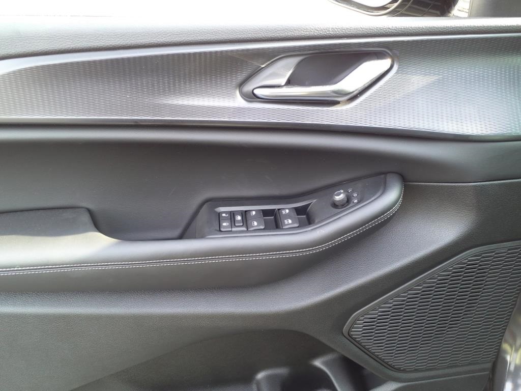 2025 Jeep Grand Cherokee Altitude X photo 3