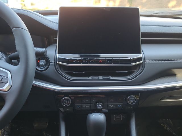 2024 Jeep Compass Limited photo 10