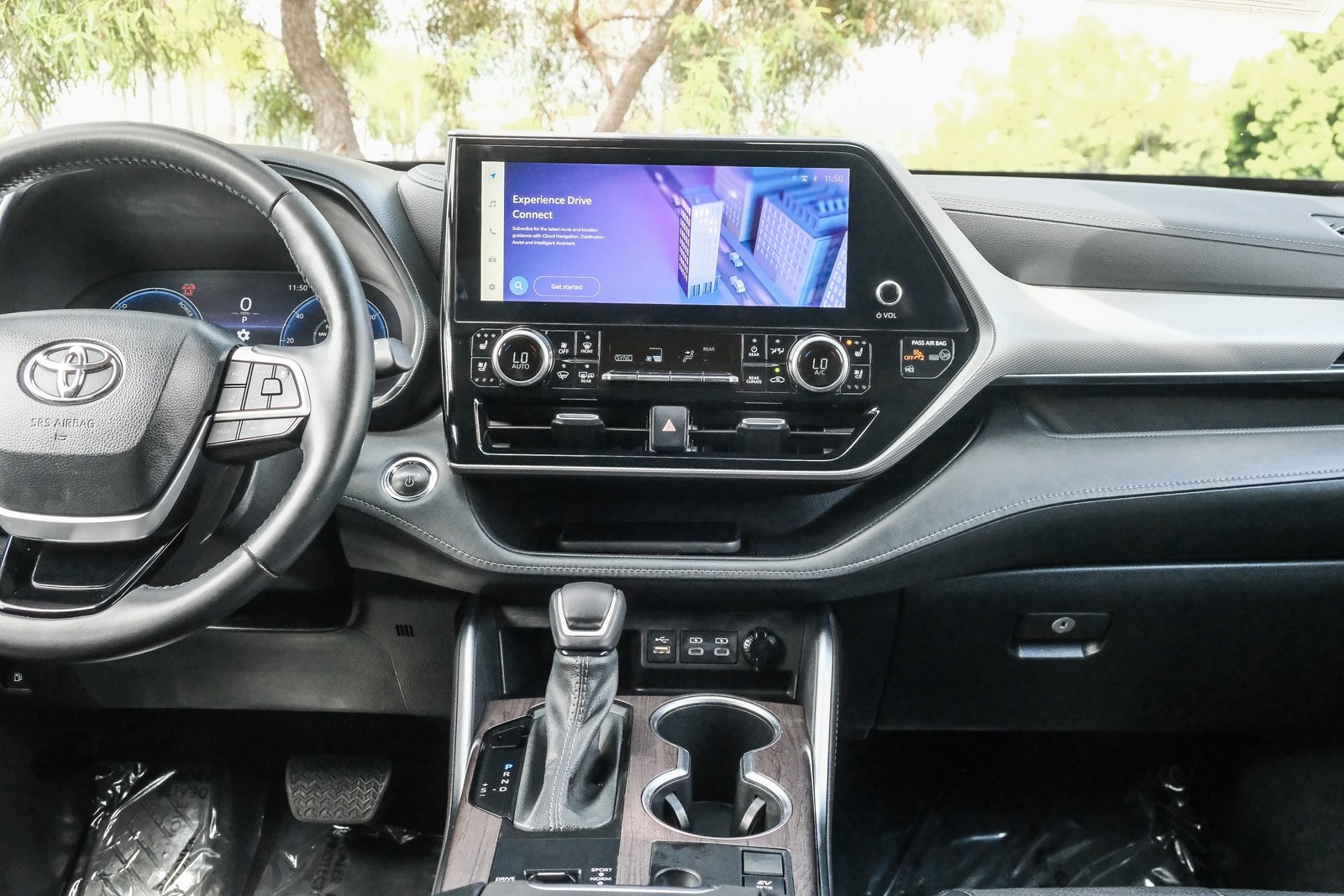 2023 Toyota Highlander Hybrid Platinum photo 14