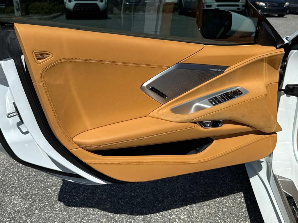 2022 Chevrolet Corvette Stingray photo 11