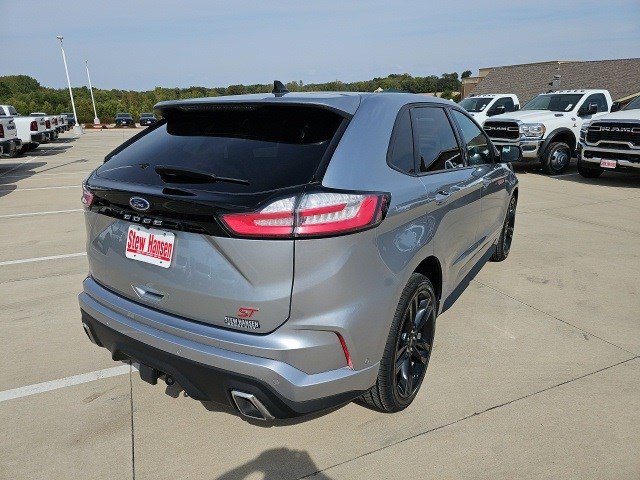 2022 Ford Edge ST photo 4