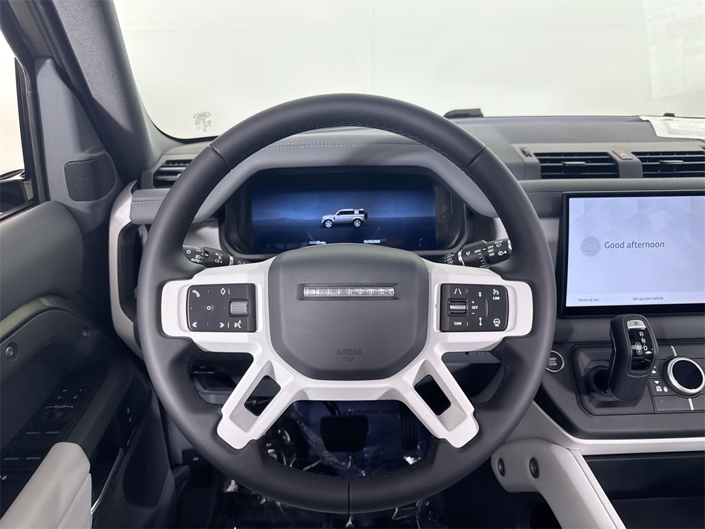 2025 Land Rover Defender 110 S photo 14