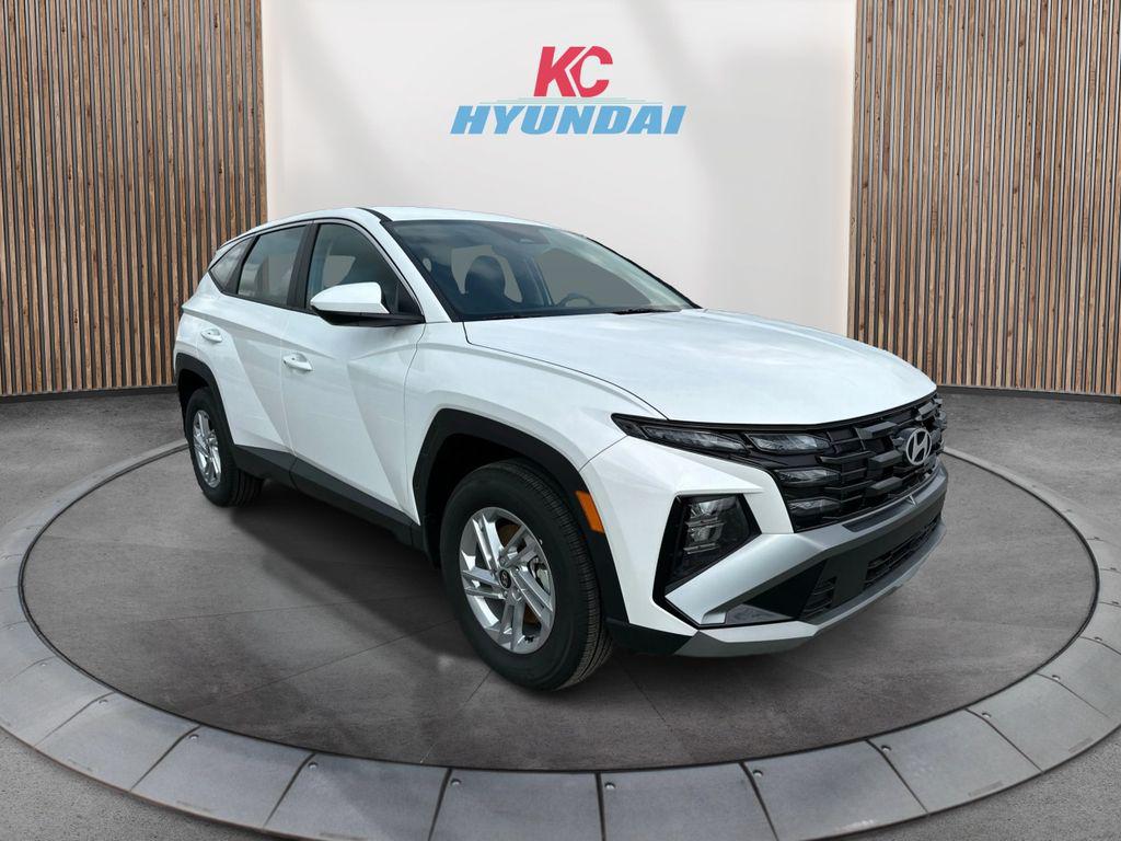 2025 Hyundai Tucson SE photo 3