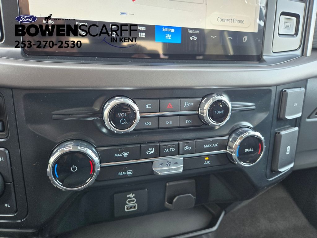 New 2025 Agate Black Metallic Ford XLT image 17