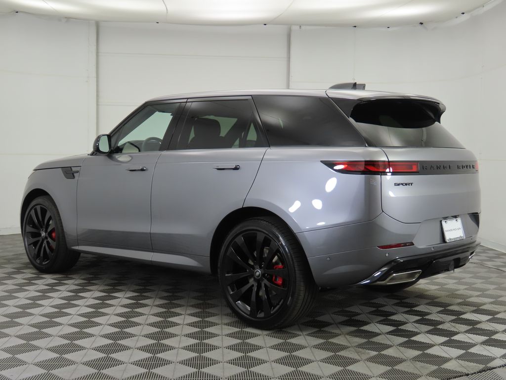 2025 Land Rover Range Rover Sport SE photo 4