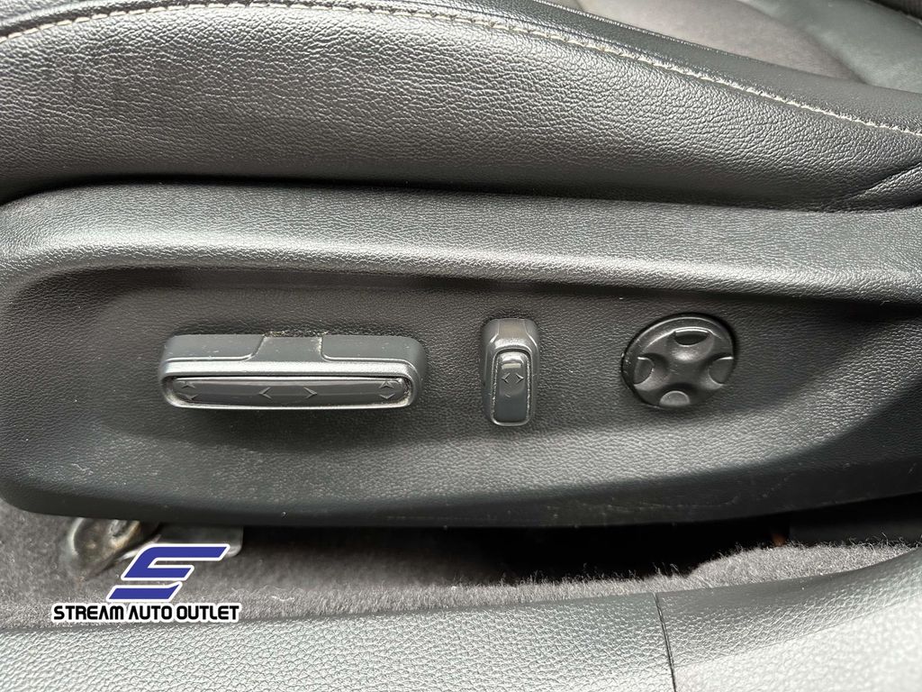2019 Honda Accord Sport 2.0T photo 14