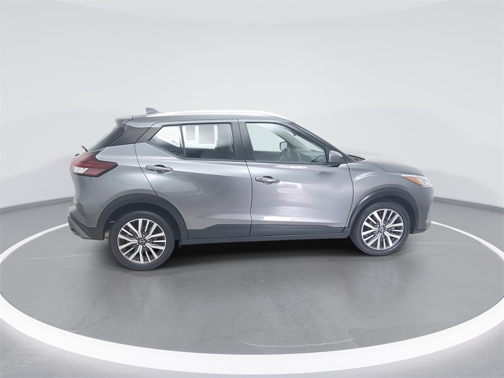 2024 Nissan Kicks SV photo 3