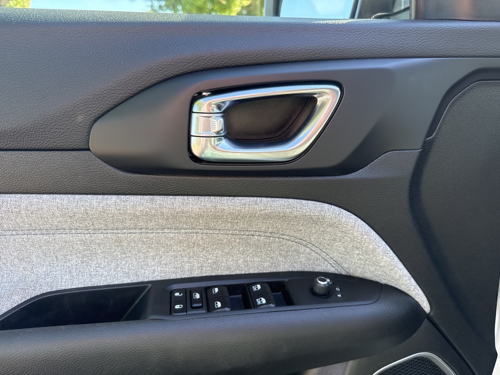 2024 Jeep Compass Latitude photo 11