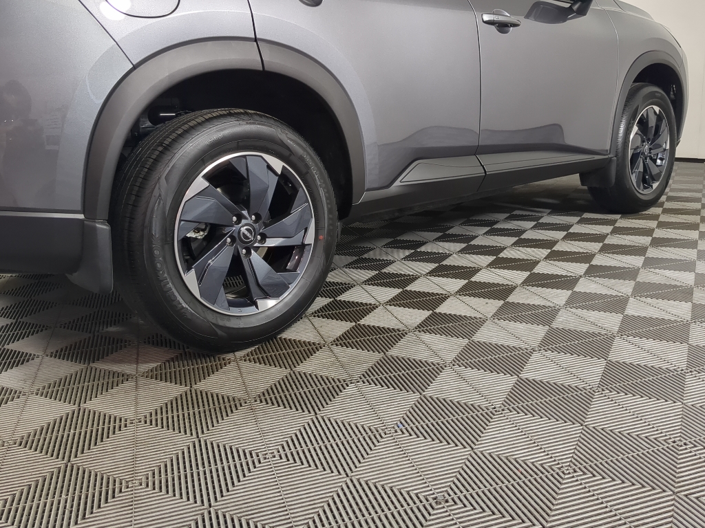 2026 Nissan Rogue SV photo 3
