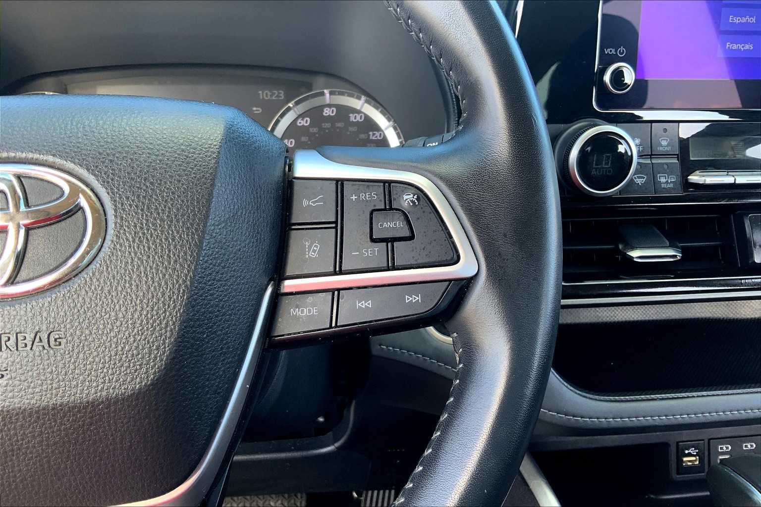 2024 Toyota Highlander LE photo 23