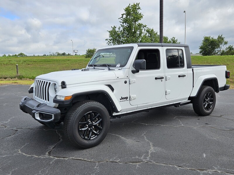 2022 Jeep Gladiator Sport S photo 3