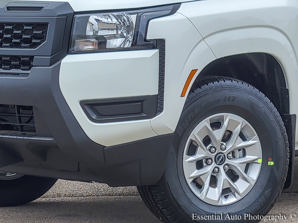 2025 Nissan Frontier S Crew Cab photo 3