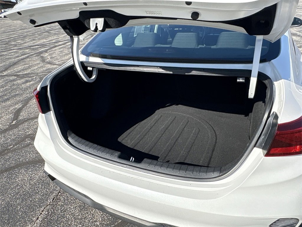 2023 Kia Forte LXS photo 19