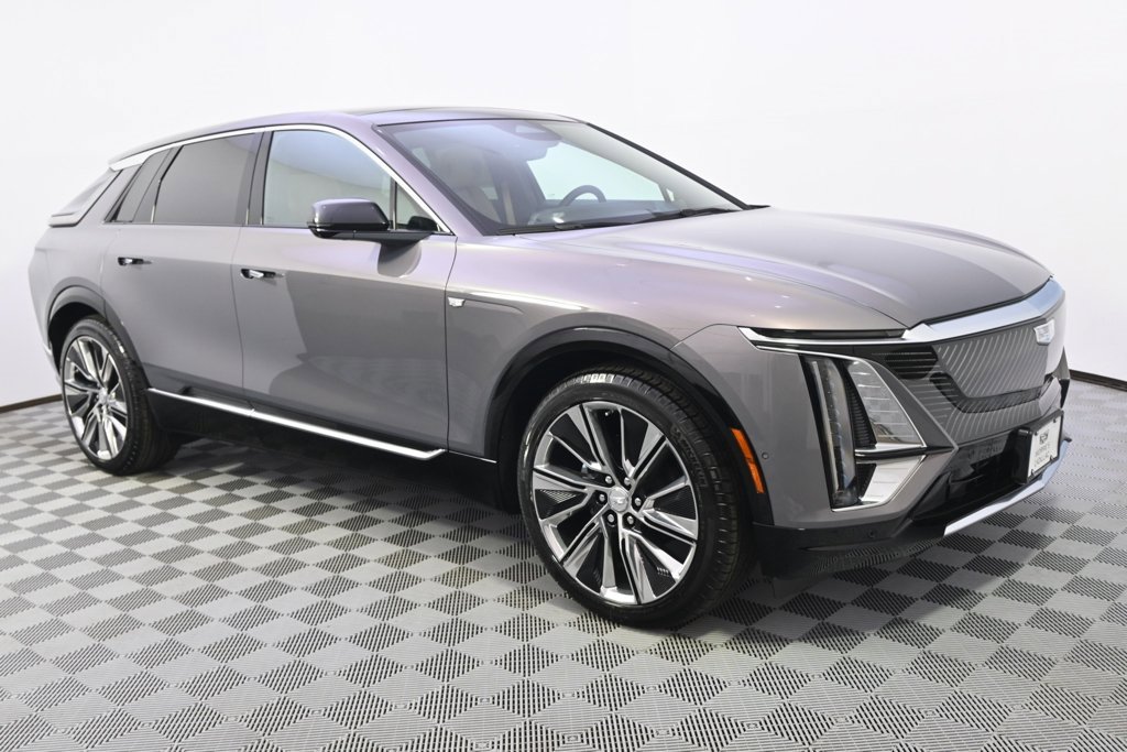 2025 Cadillac Lyriq Luxury photo 8