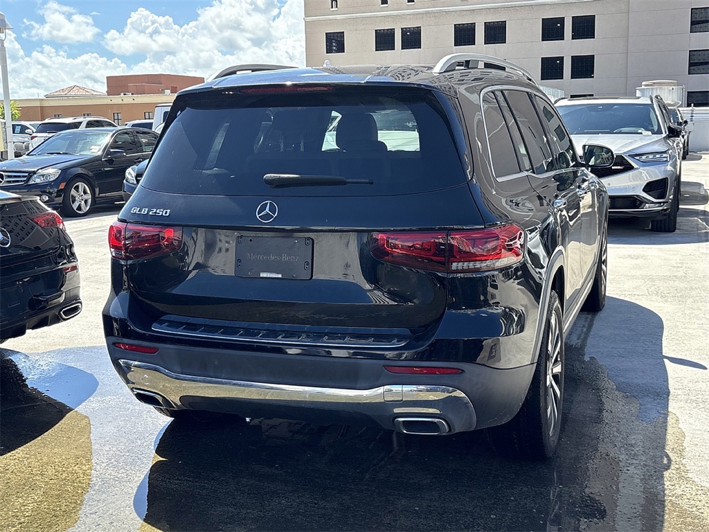 2022 Mercedes Benz GLB 250 photo 4