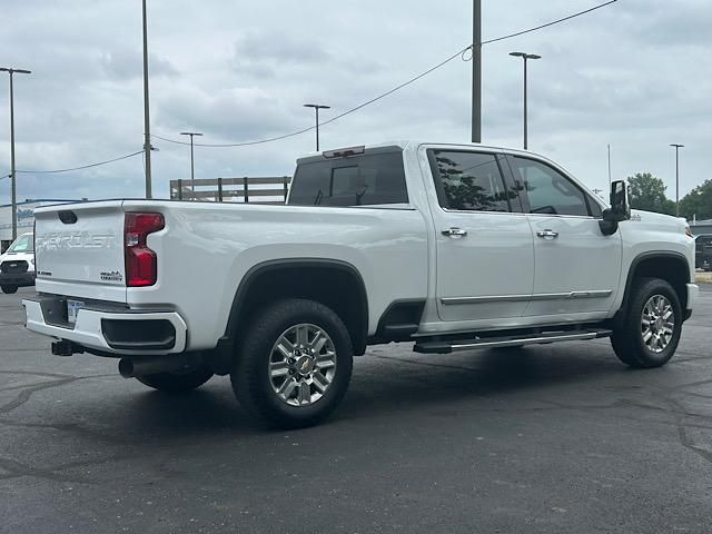 2024 Chevrolet Silverado 2500HD High Country photo 4