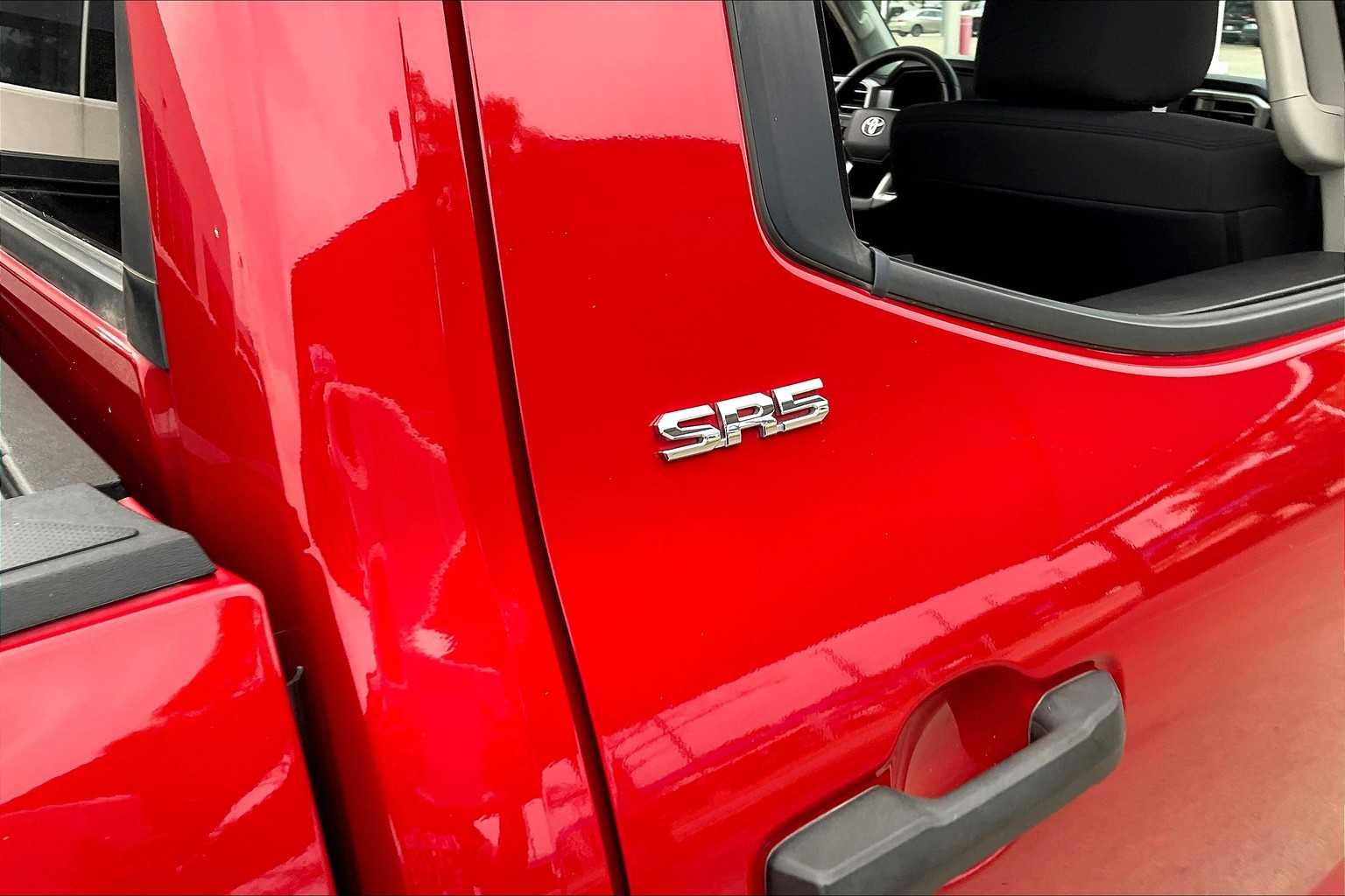 2022 Toyota Tundra SR5 photo 9