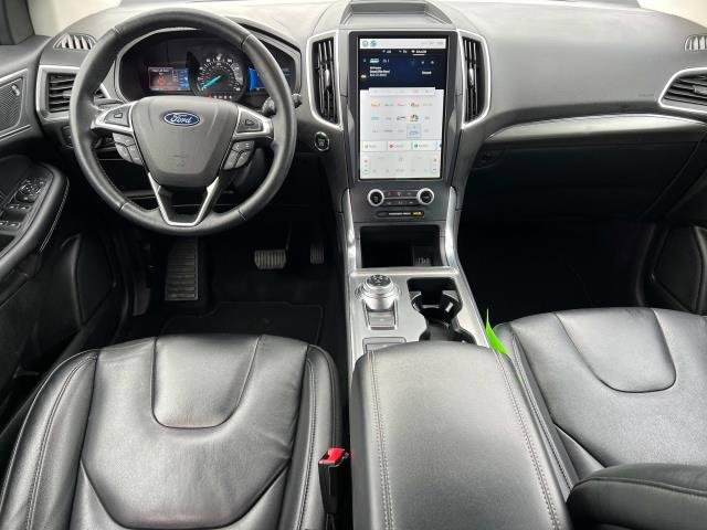 2022 Ford Edge Titanium photo 3