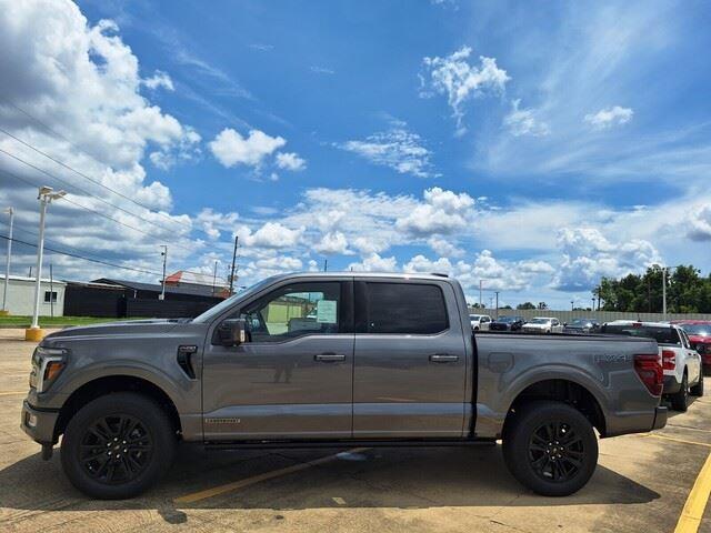 2025 Ford F-150 Platinum photo 2