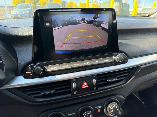 2023 Kia Forte LXS photo 18