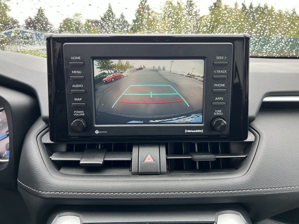 2021 Toyota RAV4 Hybrid LE photo 17