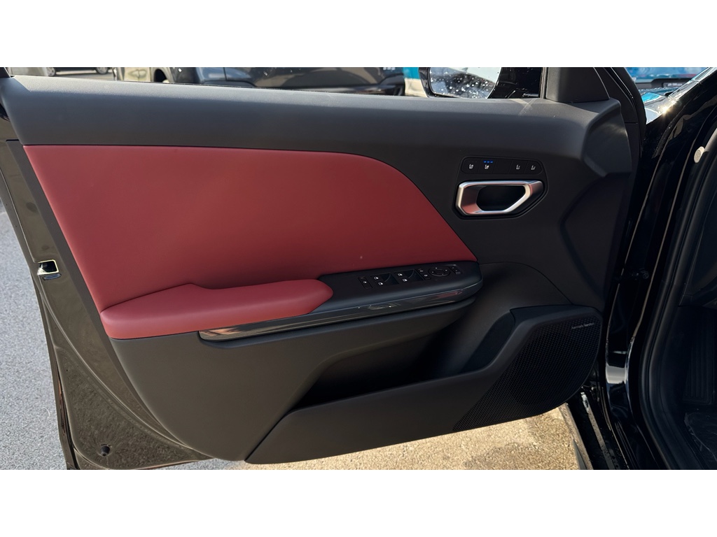 2025 Kia K4 GT-Line photo 21
