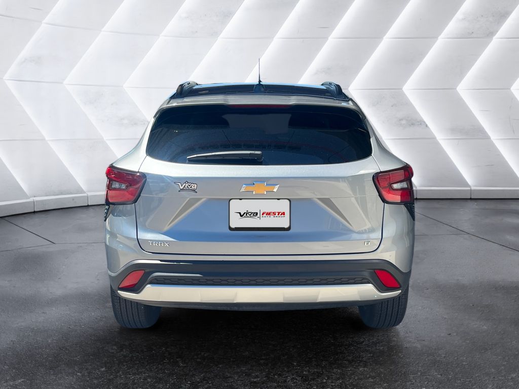 2024 Chevrolet Trax LT photo 5