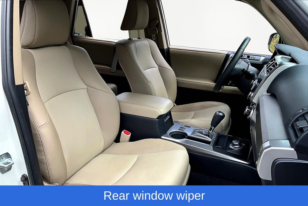 2020 Toyota 4Runner SR5 Premium photo 22
