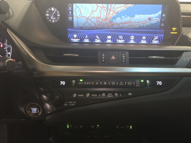 2019 Lexus ES 350 photo 16