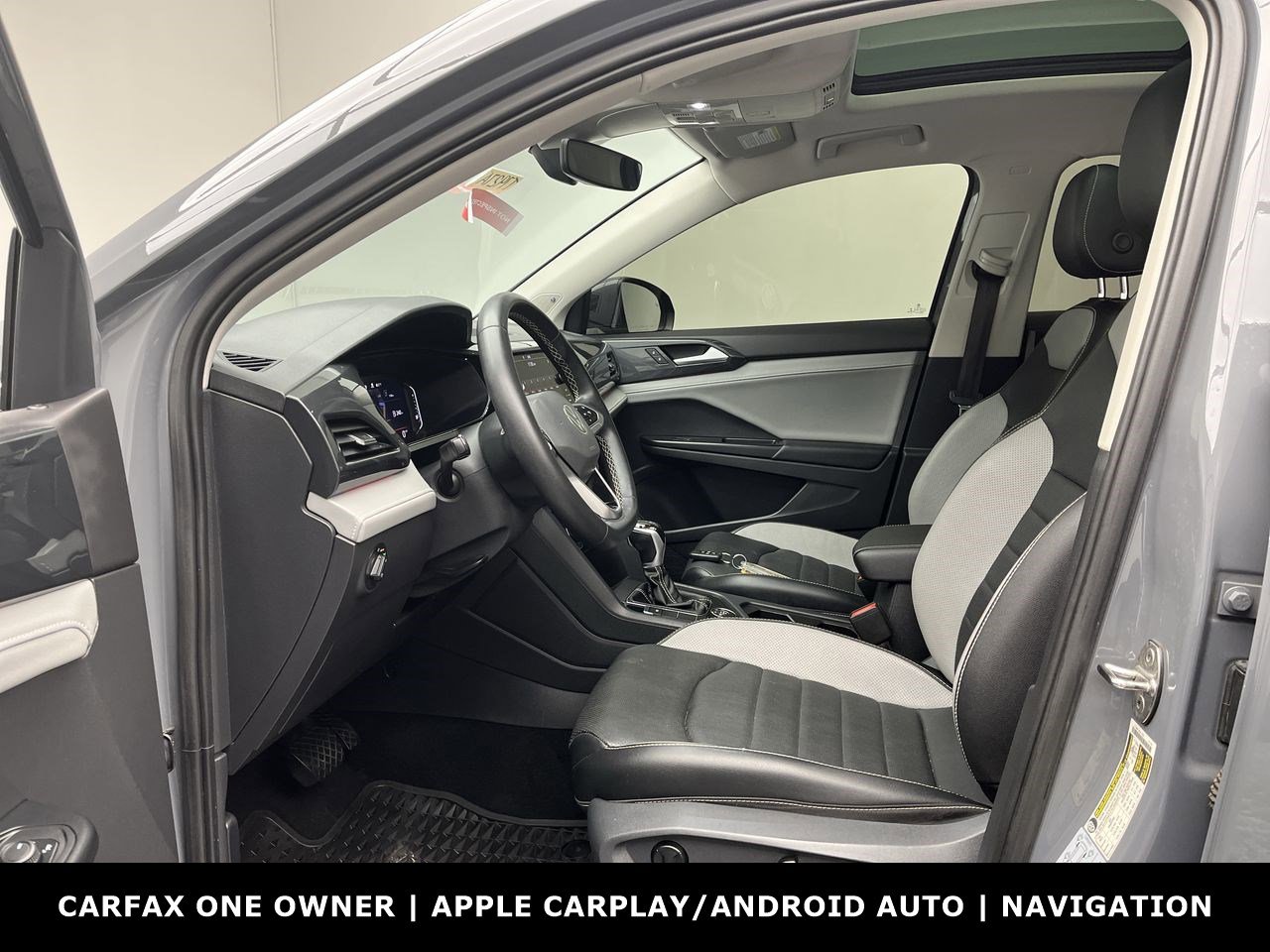 2022 Volkswagen Taos SEL photo 3