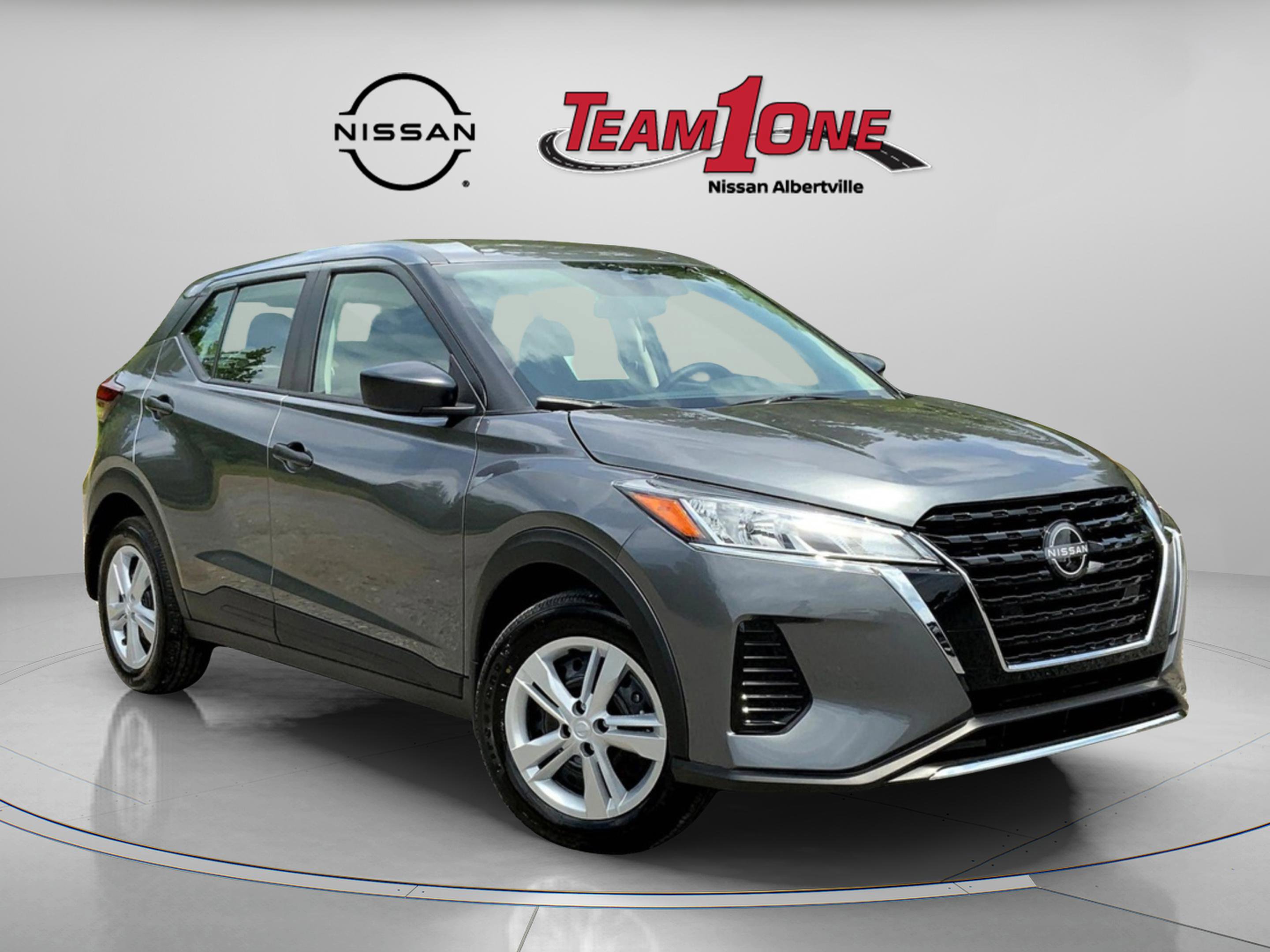 2025 Nissan KICKS PLAY Base's photo