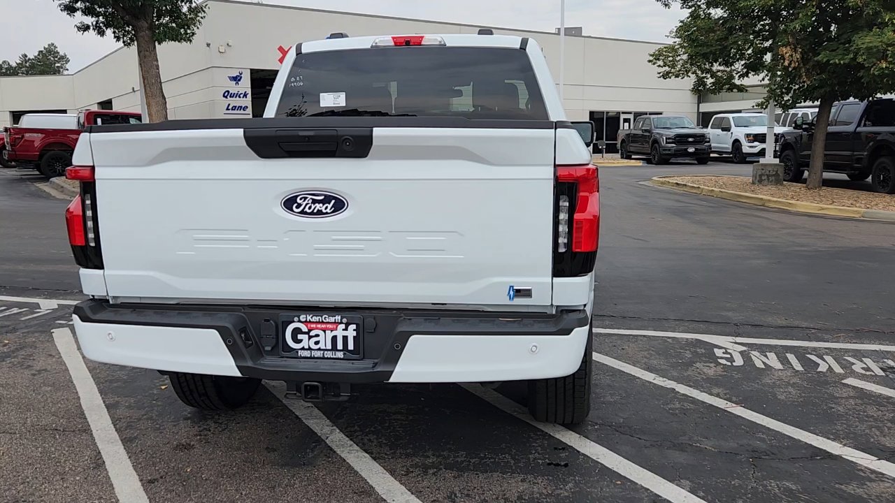 2025 Ford F-150 Lightning photo 9