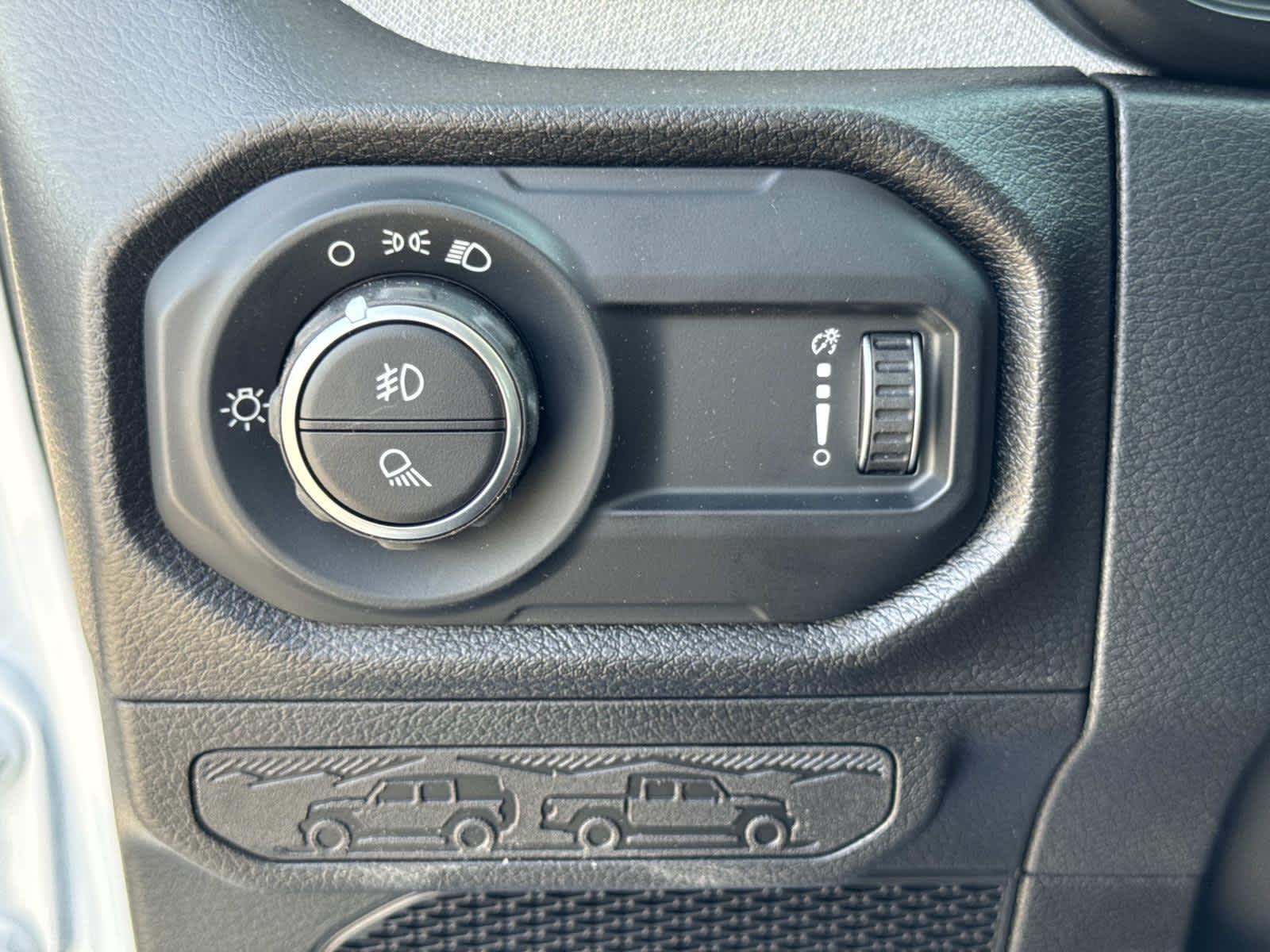 2025 Jeep Gladiator Sport photo 43