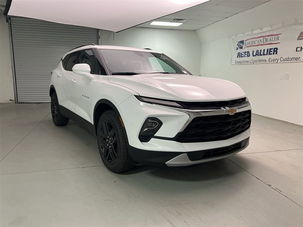 2025 Chevrolet Blazer 2LT's photo