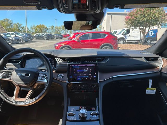 2025 Jeep Grand Cherokee L Summit photo 23