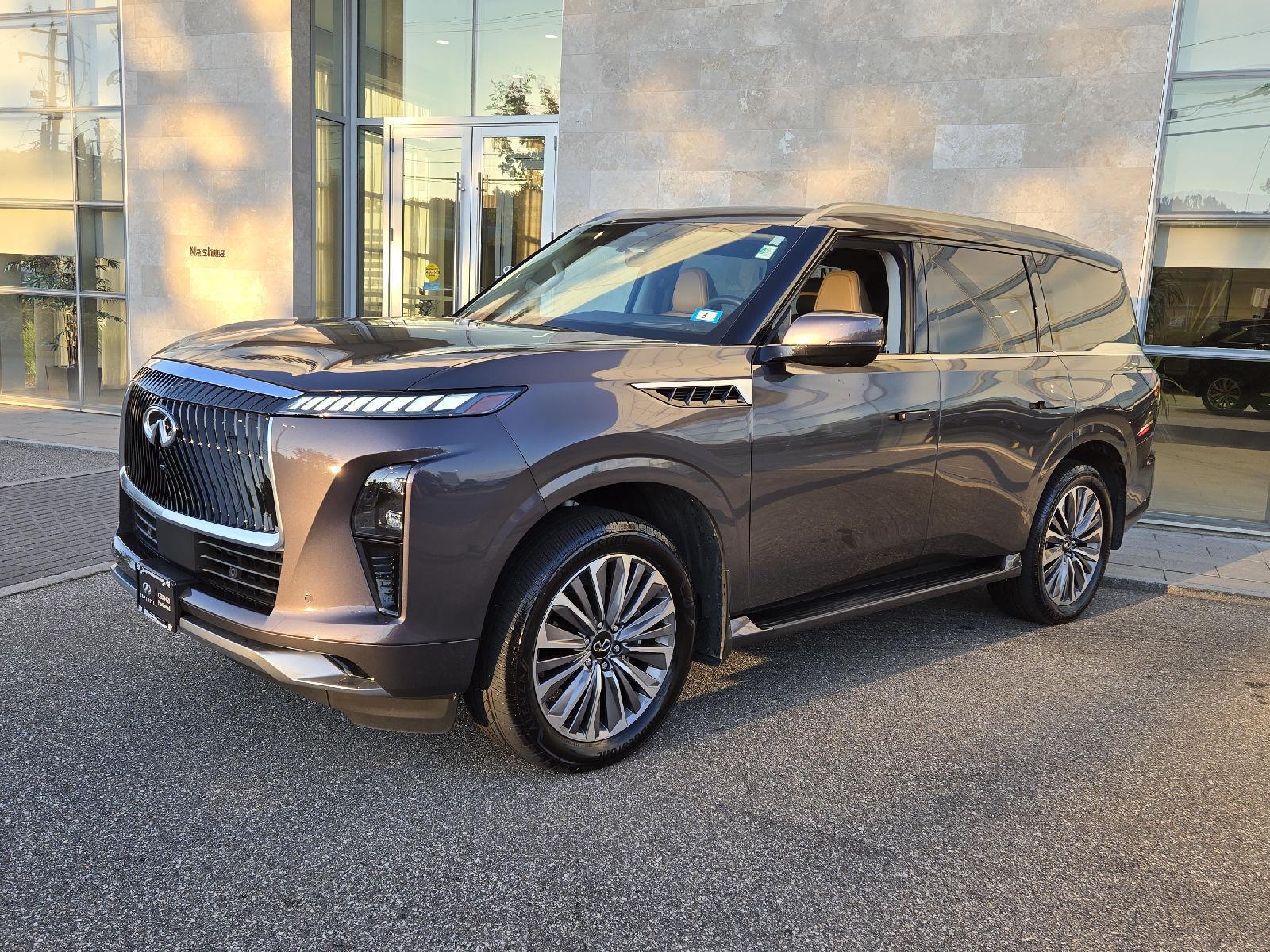 2025 Infiniti QX80 Luxe photo 5