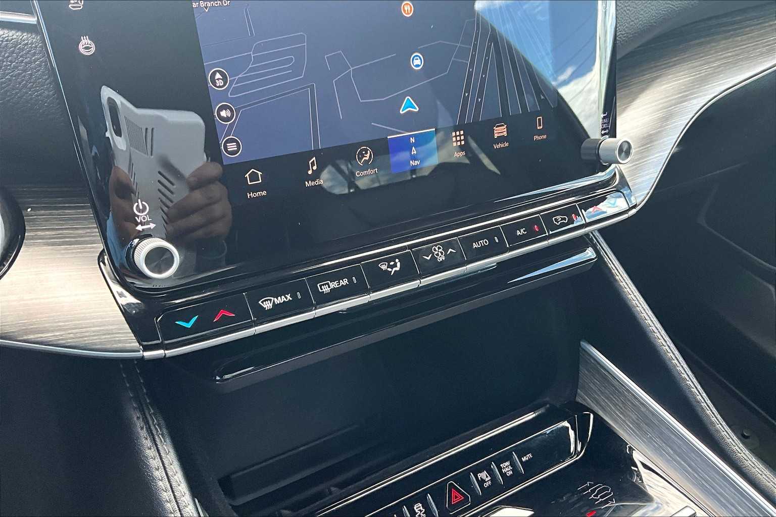 2023 Jeep Wagoneer Series III photo 32