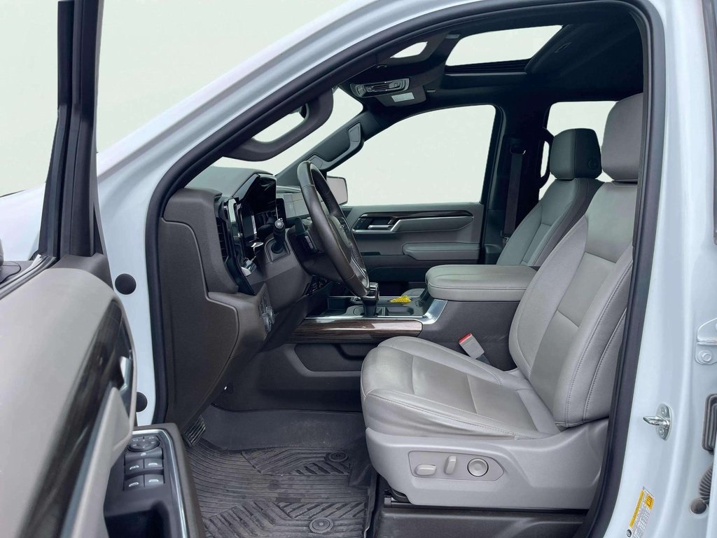 2023 Chevrolet Silverado 1500 RST photo 21