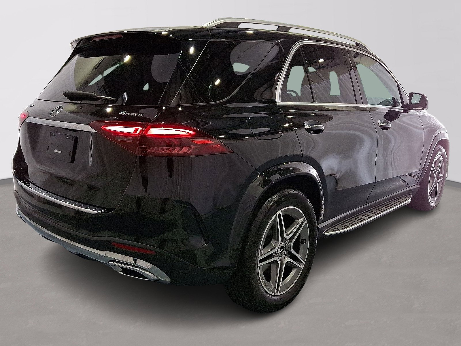 2025 Mercedes Benz GLE 350 4MATIC photo 3